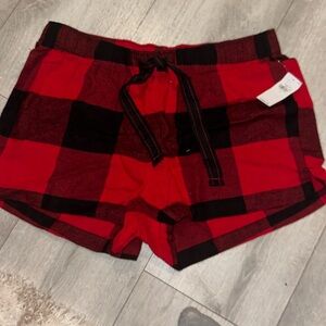 Old Navy Flannel Shorts, Women’s Small. Tags still on, never worn